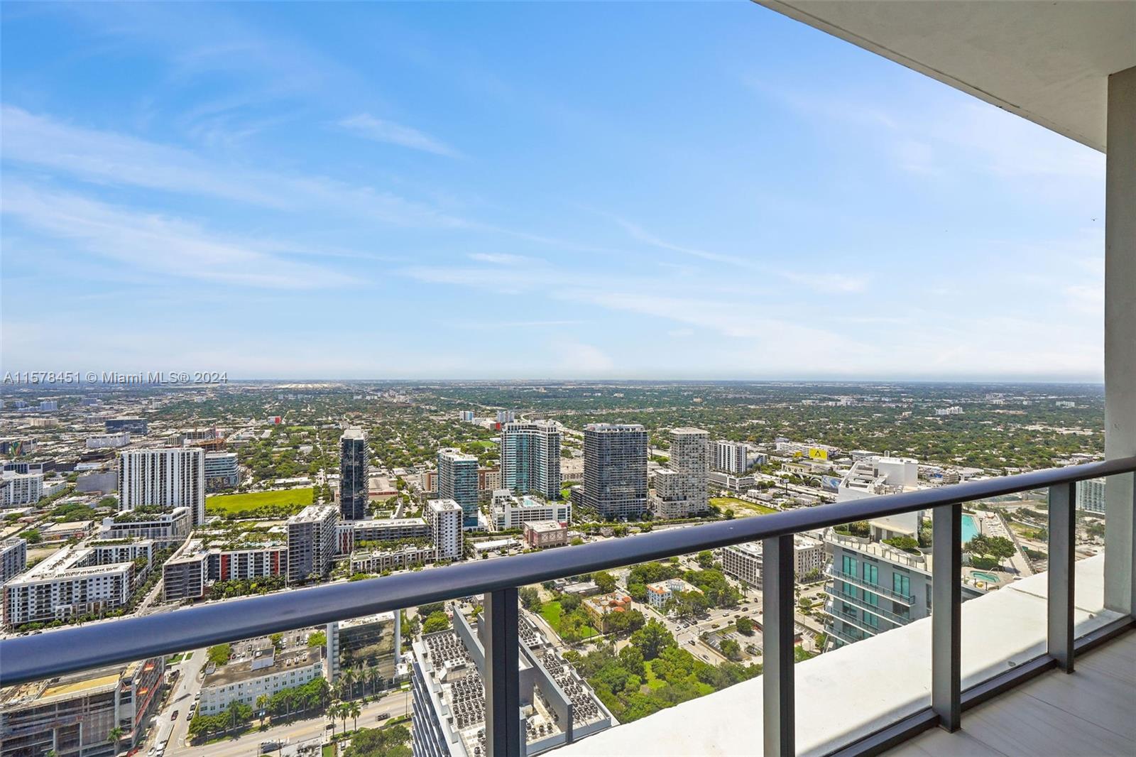 GRAN PARAISO CONDO - Residential