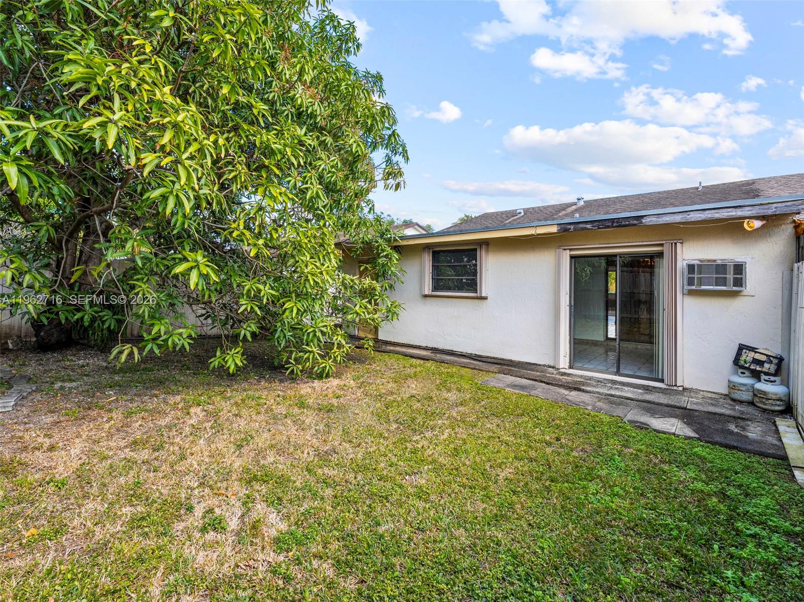 AILEEN-SUSAN - Residential