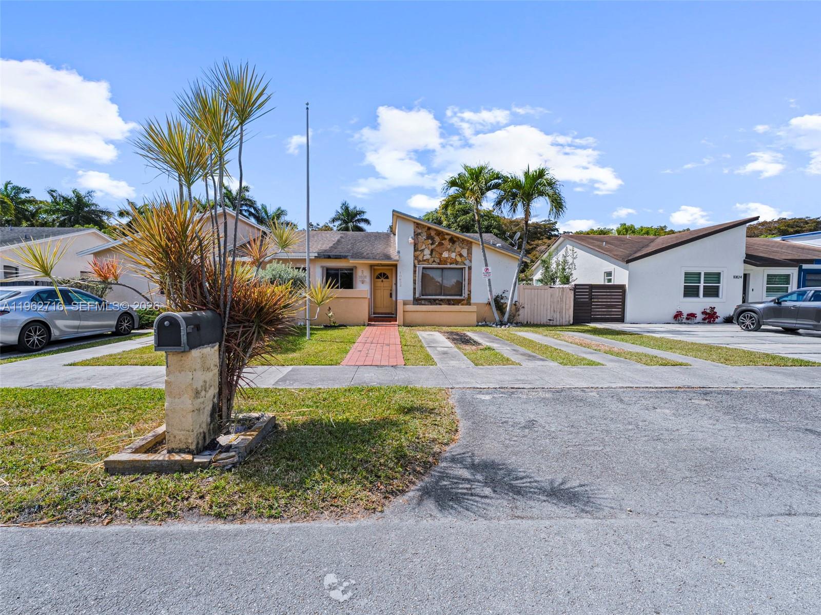 AILEEN-SUSAN - Residential