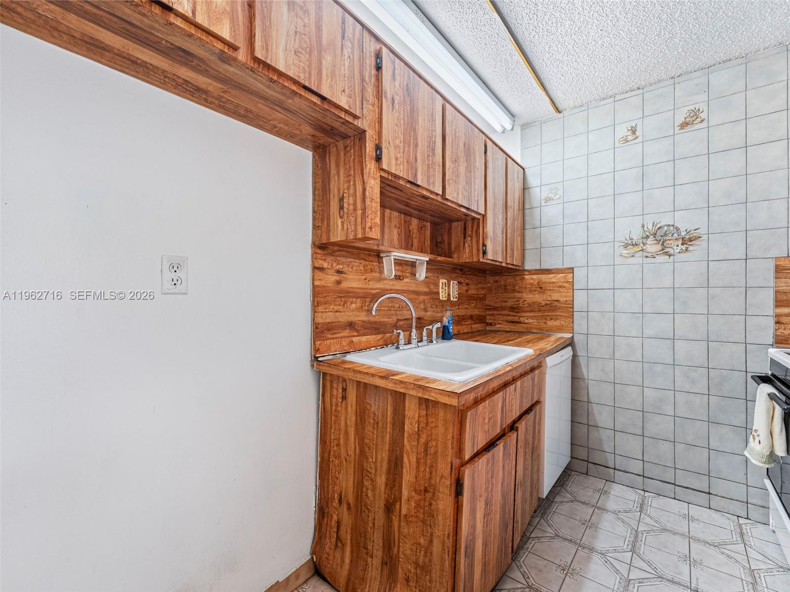 AILEEN-SUSAN - Residential