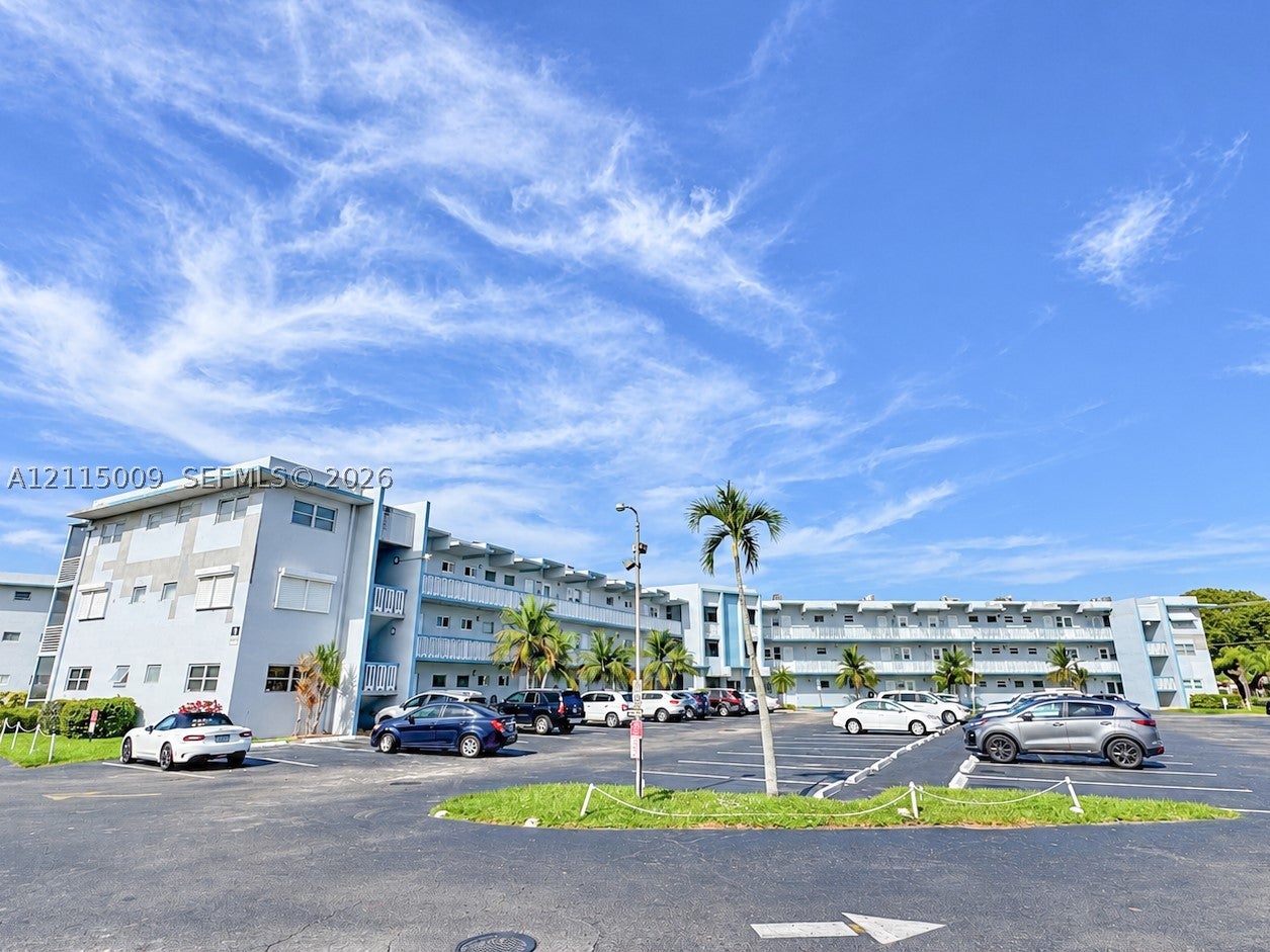 View photos, virtual tours, details... 2300 Park Ln 105