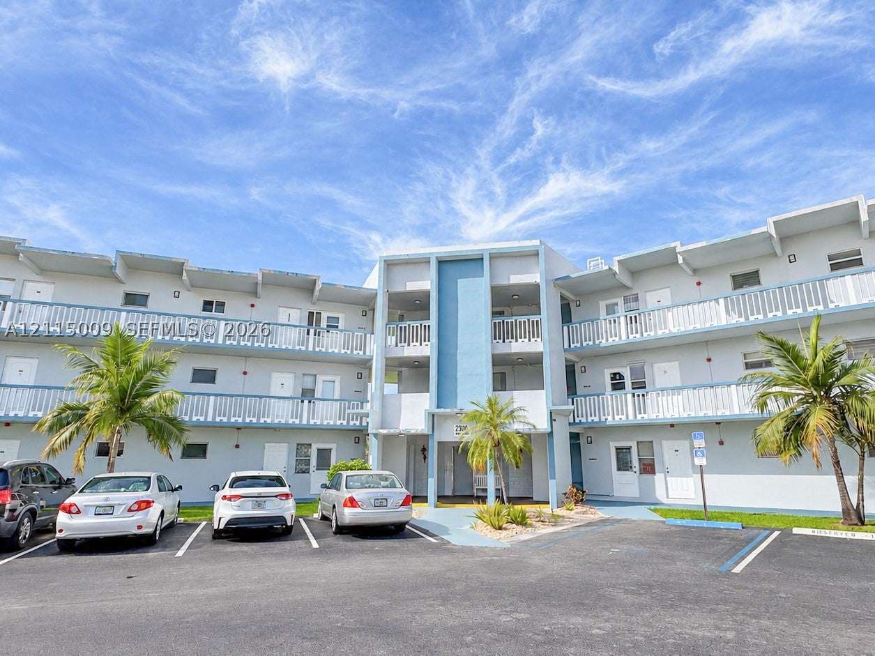 View photos, virtual tours, details... 2300 Park Ln 105