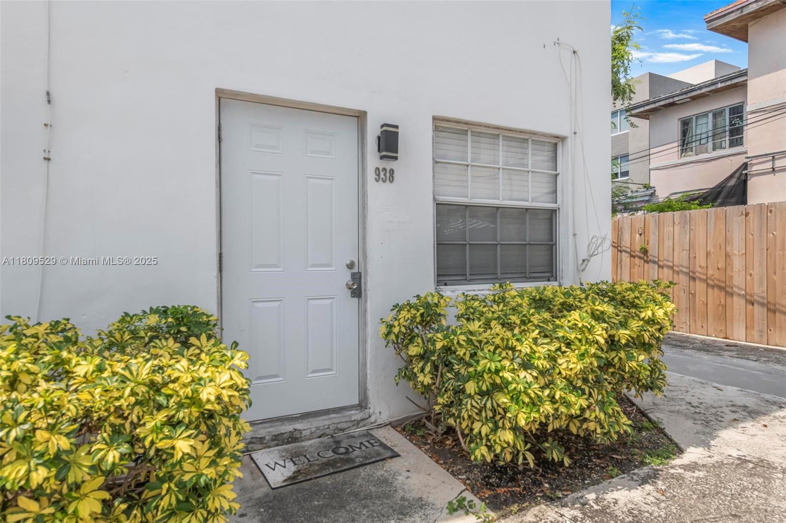 938 SW 6th St 8