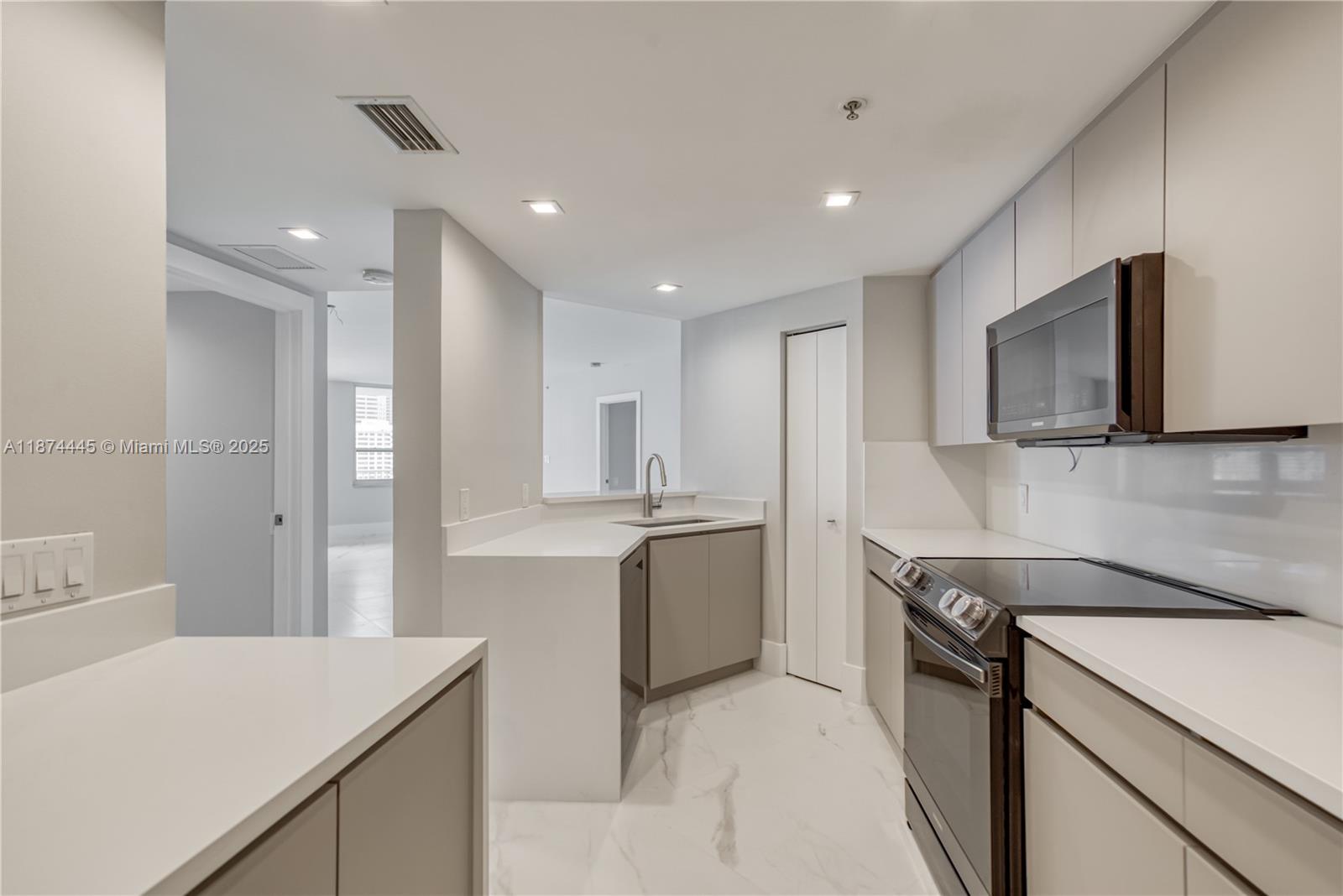 701 Brickell Key Blvd 1512