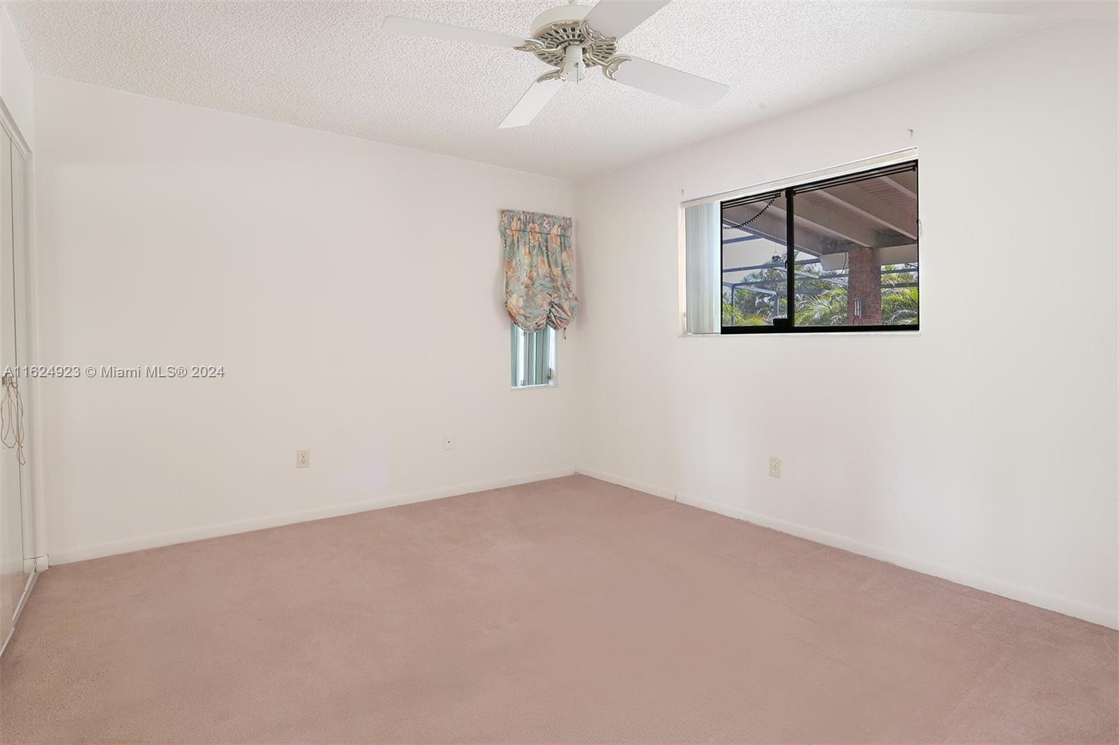 COUNTRY LAKE MANORS SEC 1 - Residential