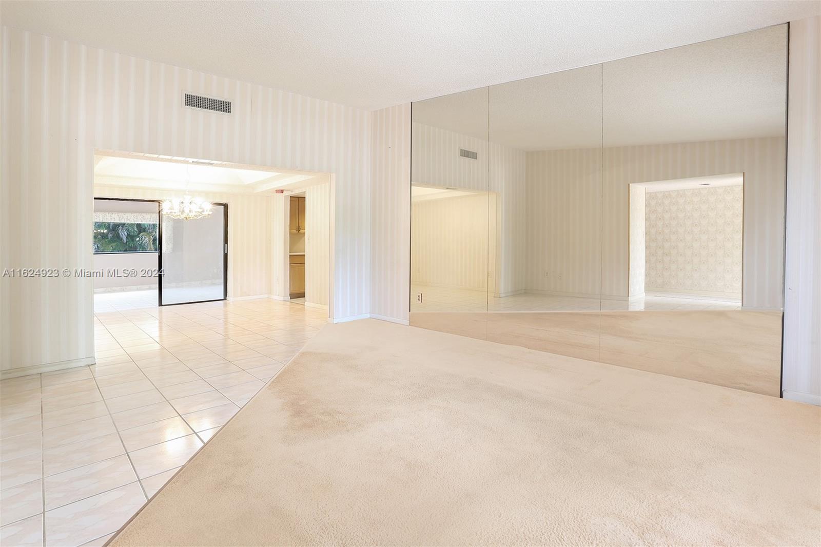 COUNTRY LAKE MANORS SEC 1 - Residential