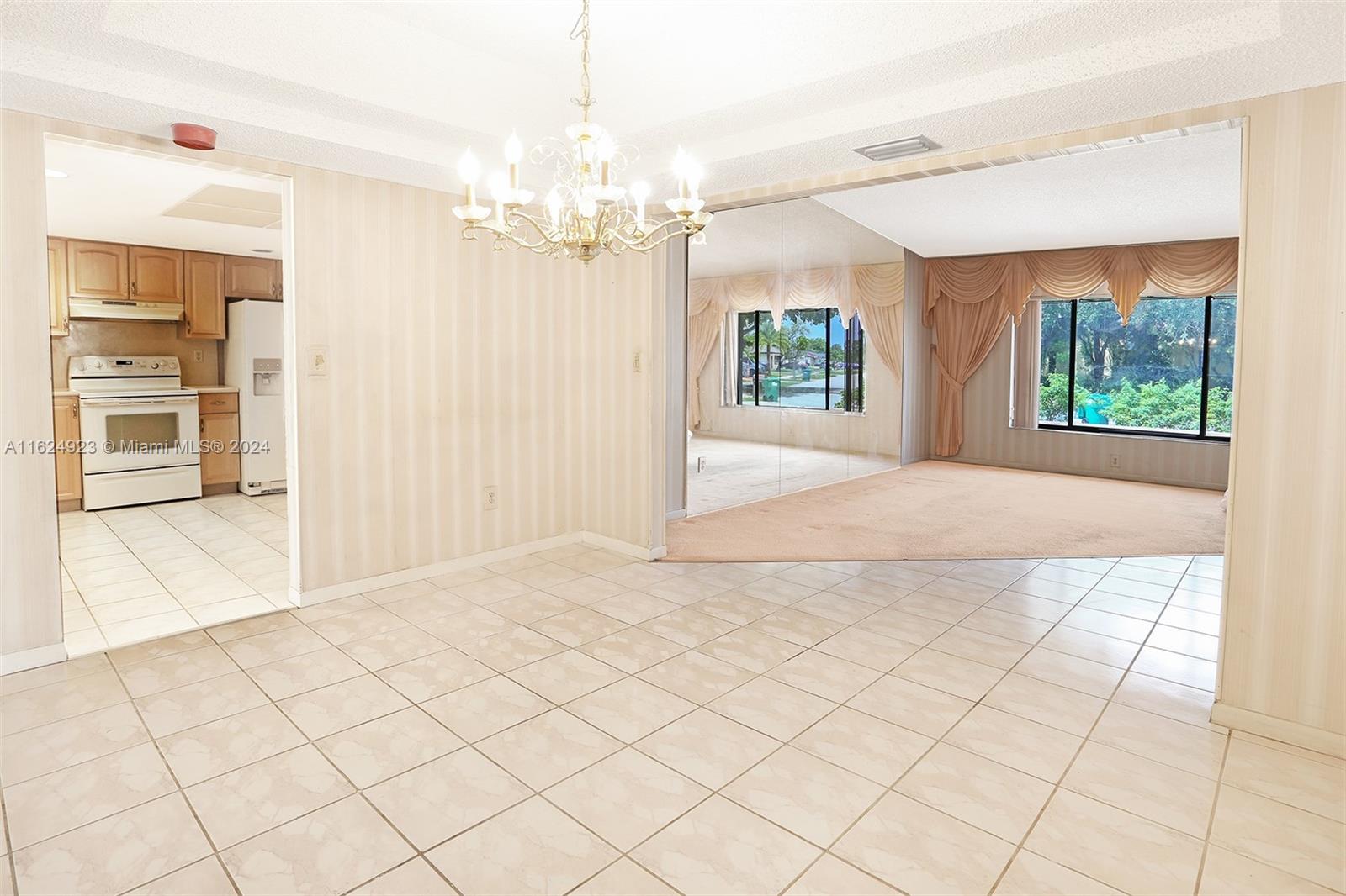 COUNTRY LAKE MANORS SEC 1 - Residential