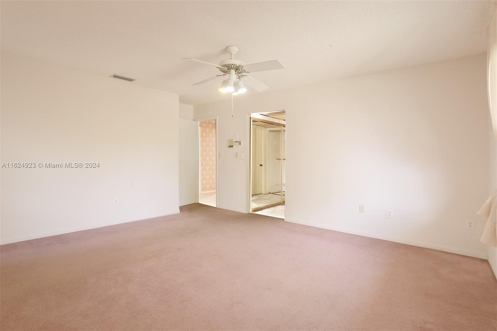 COUNTRY LAKE MANORS SEC 1 - Residential