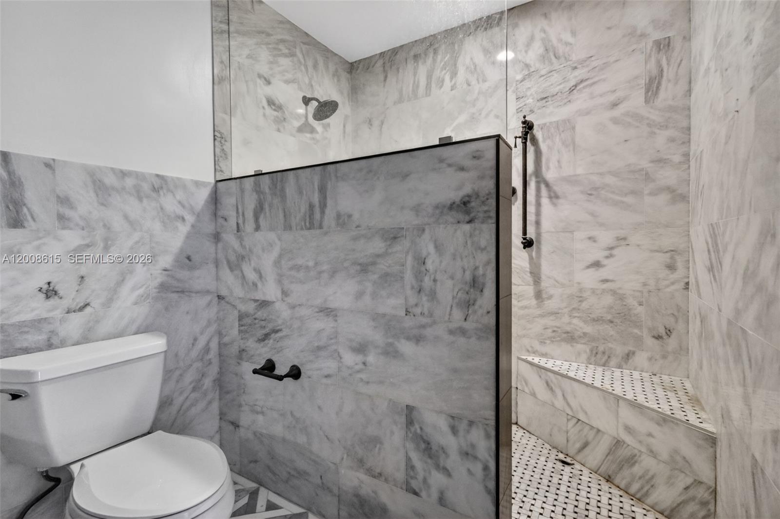 HOLLYWOOD LAKES SECTION - Residential