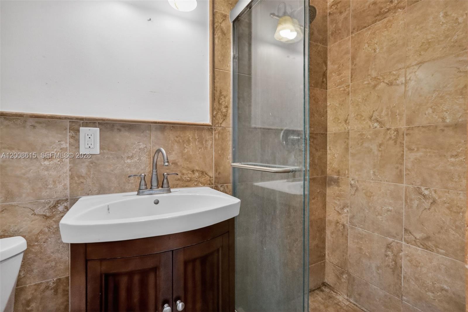 HOLLYWOOD LAKES SECTION - Residential