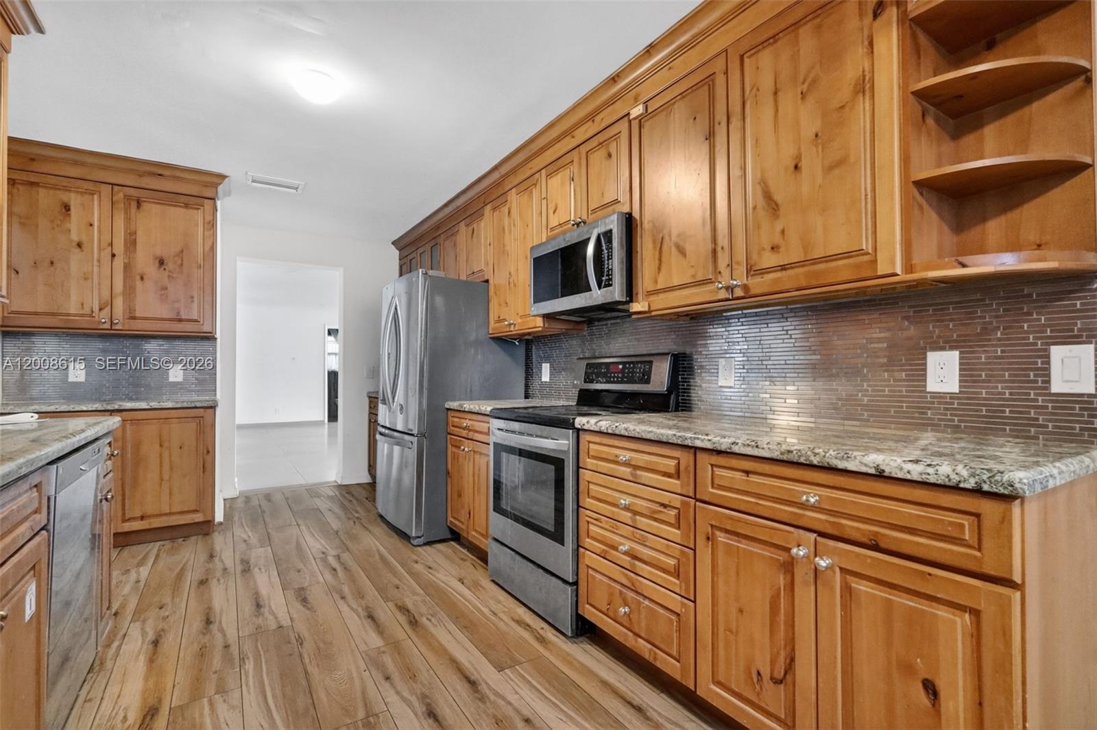 HOLLYWOOD LAKES SECTION - Residential
