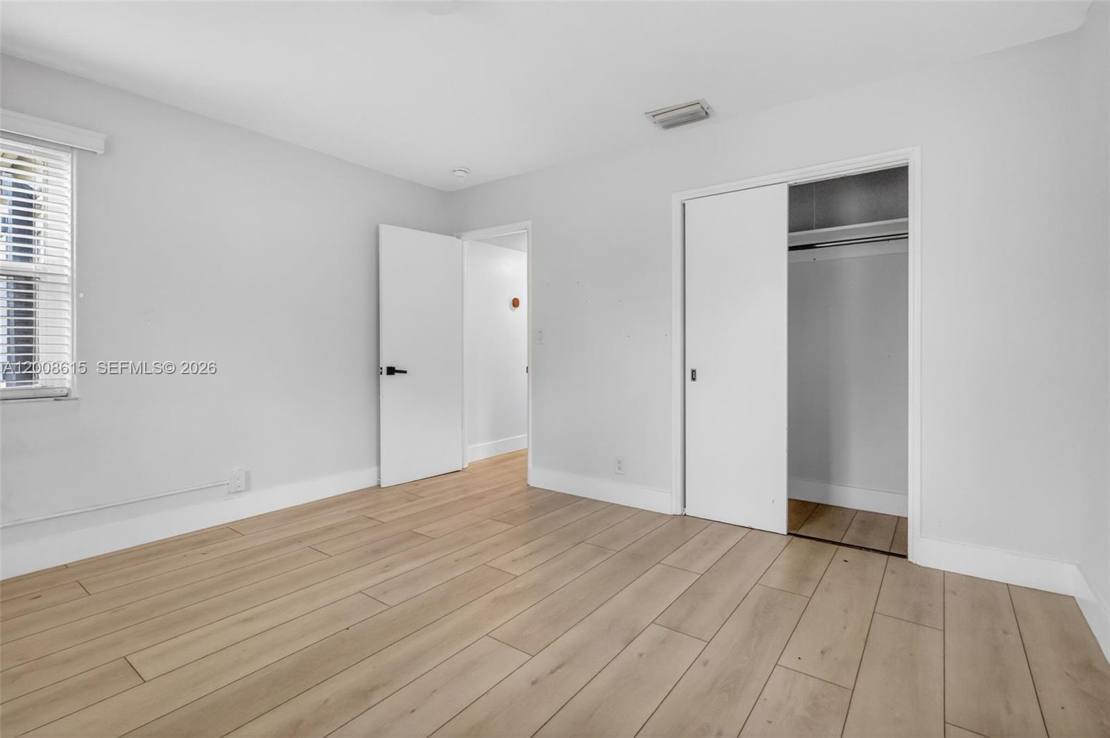 HOLLYWOOD LAKES SECTION - Residential