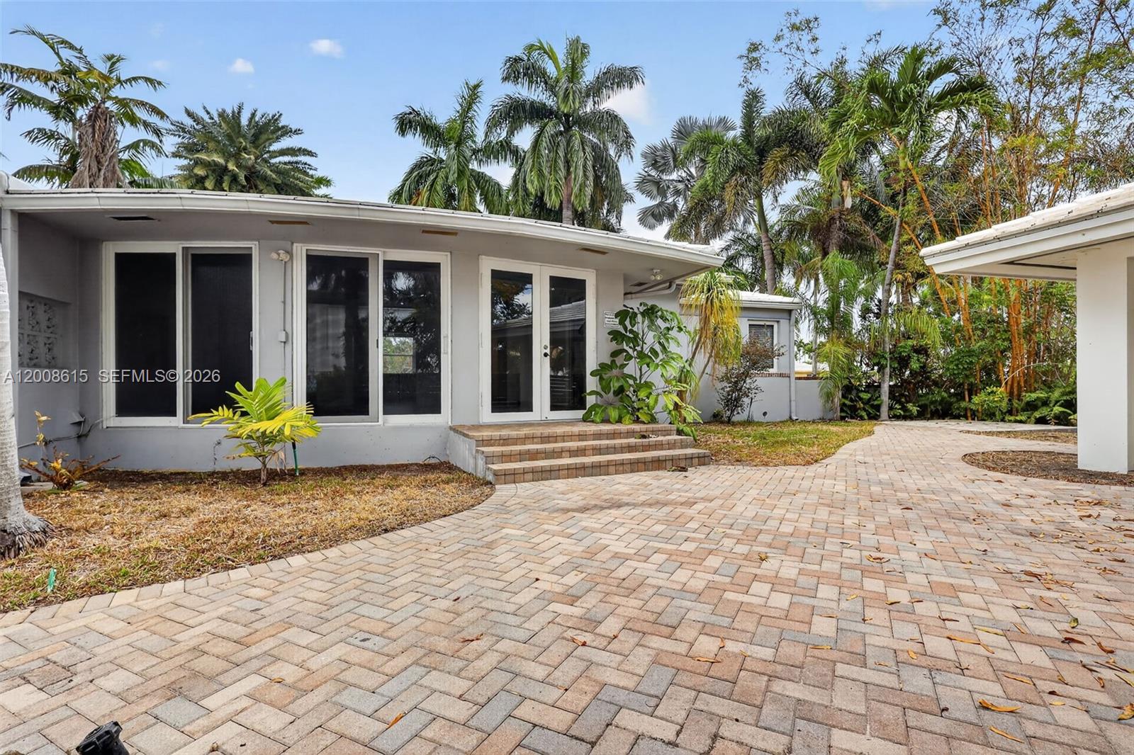 HOLLYWOOD LAKES SECTION - Residential