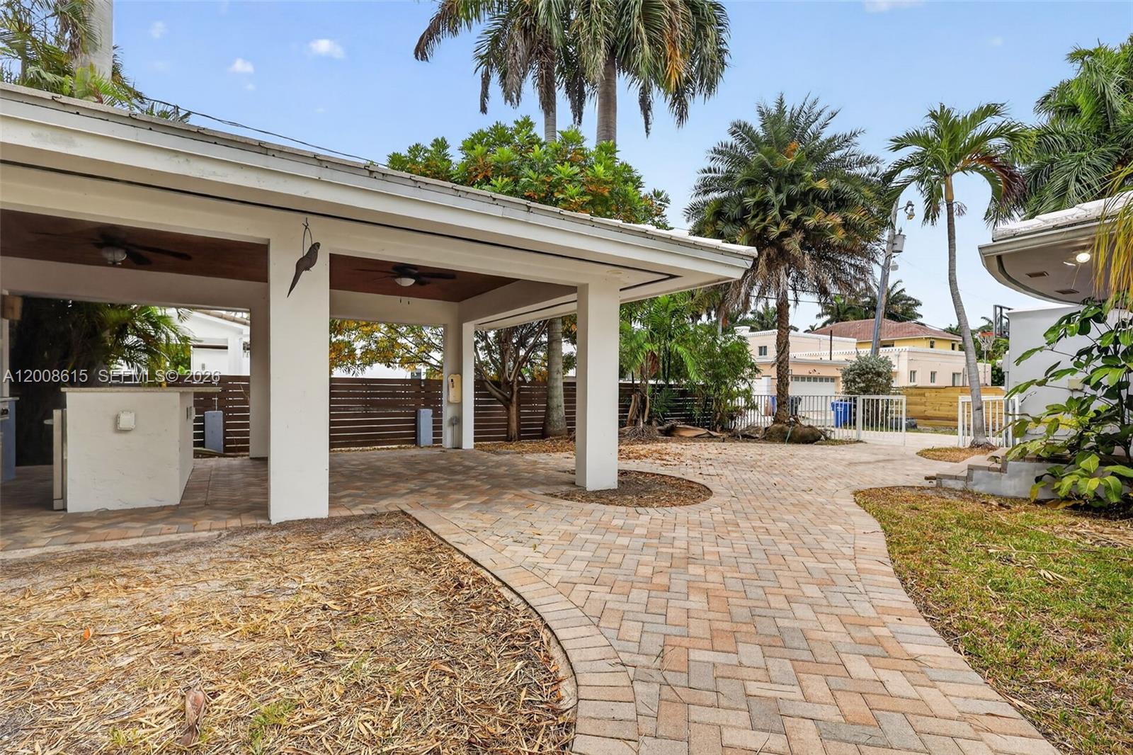 HOLLYWOOD LAKES SECTION - Residential
