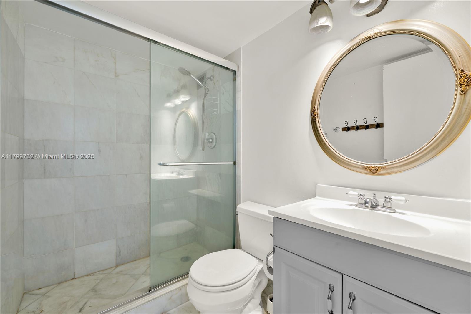 COMMODORE PLAZA CONDO - Residential