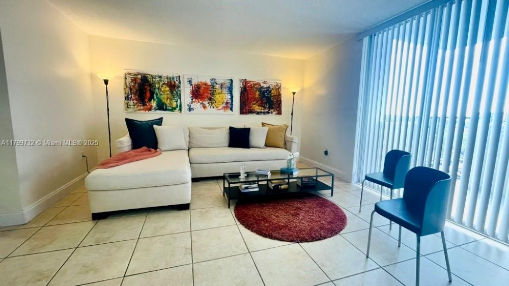 COMMODORE PLAZA CONDO - Residential