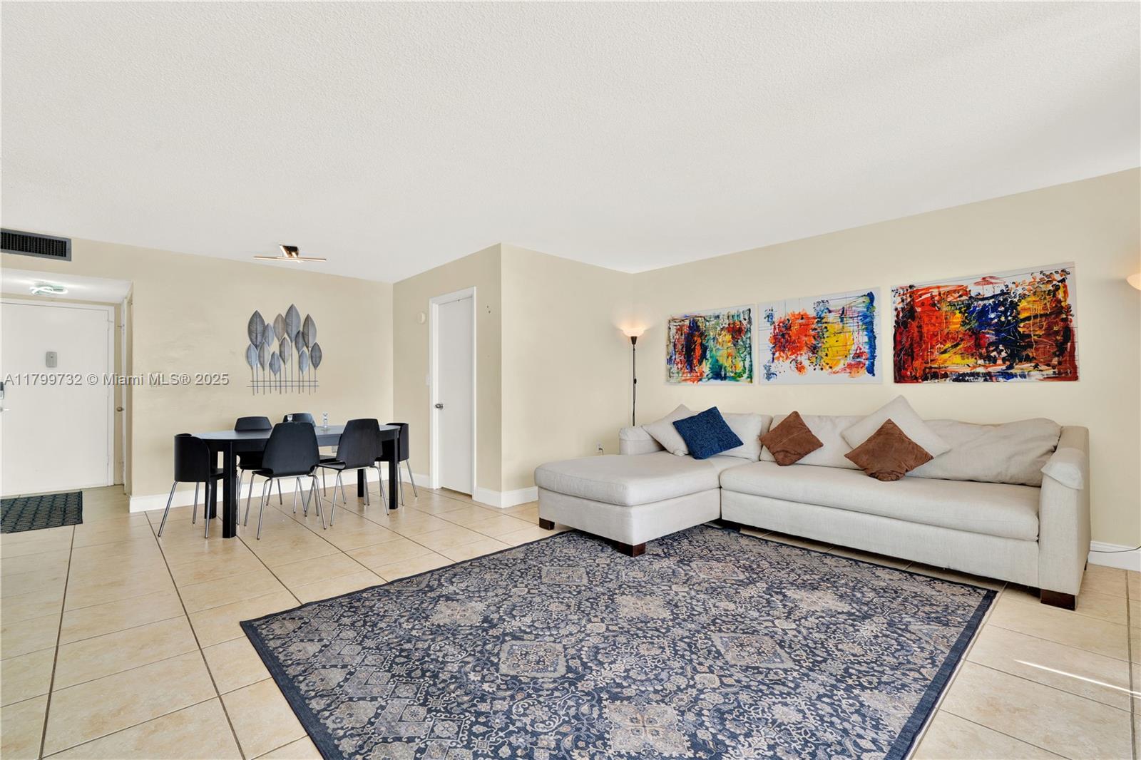 COMMODORE PLAZA CONDO - Residential