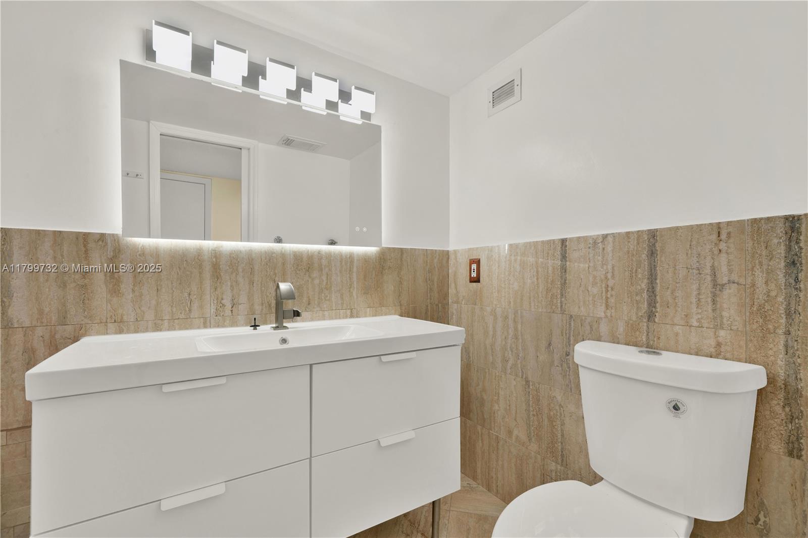 COMMODORE PLAZA CONDO - Residential