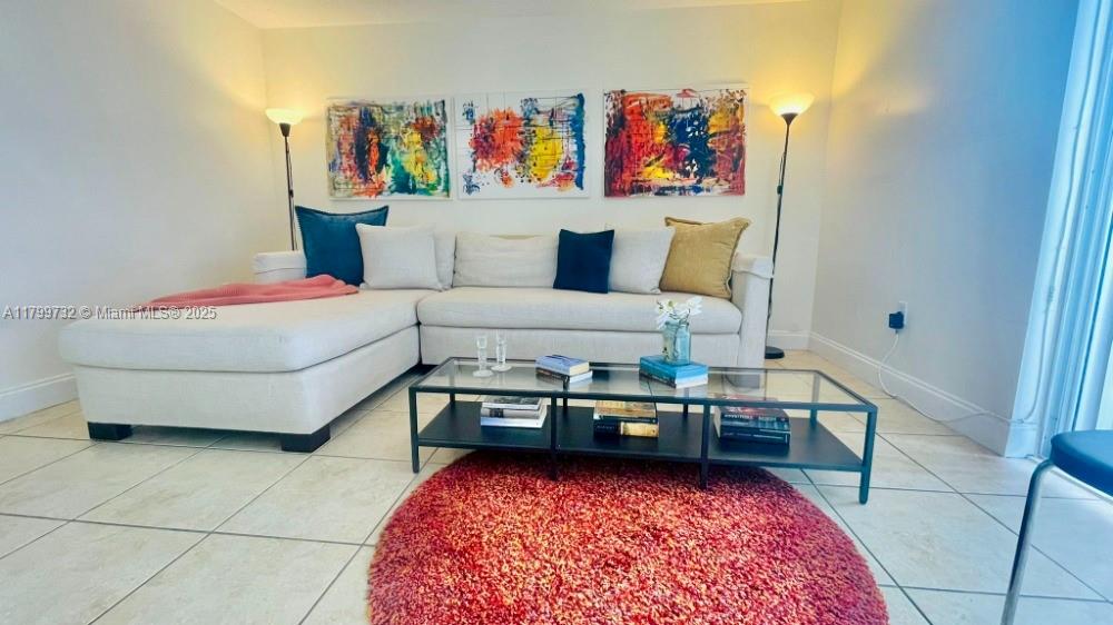 COMMODORE PLAZA CONDO - Residential