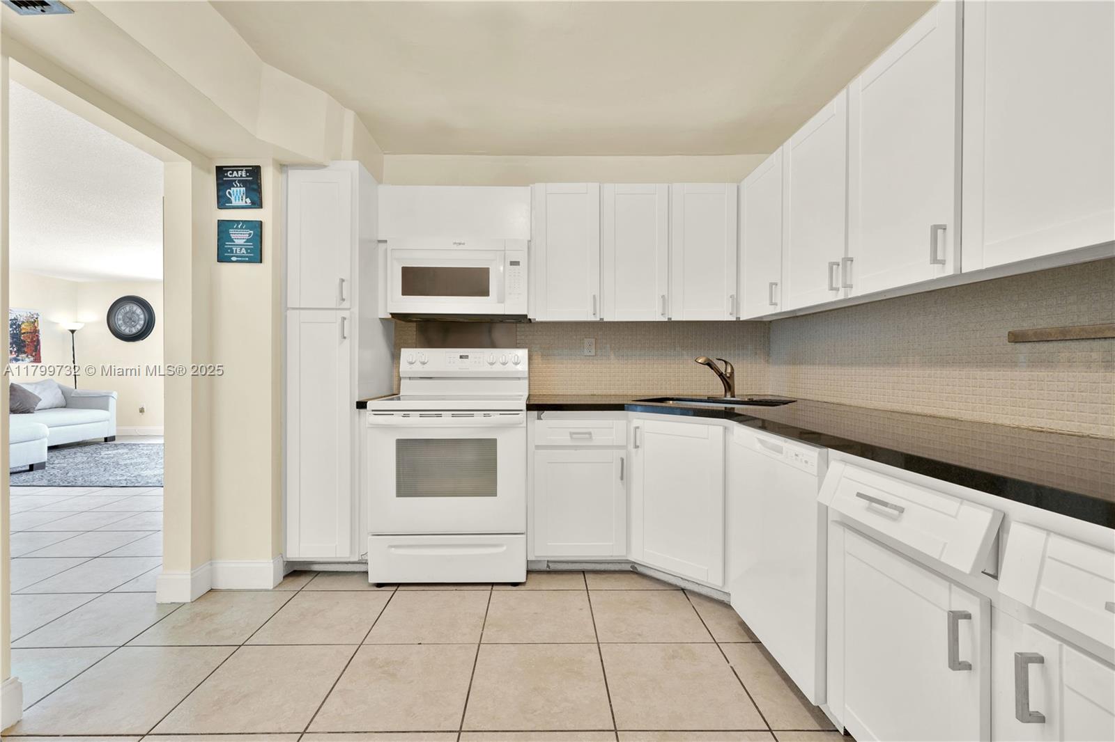 COMMODORE PLAZA CONDO - Residential