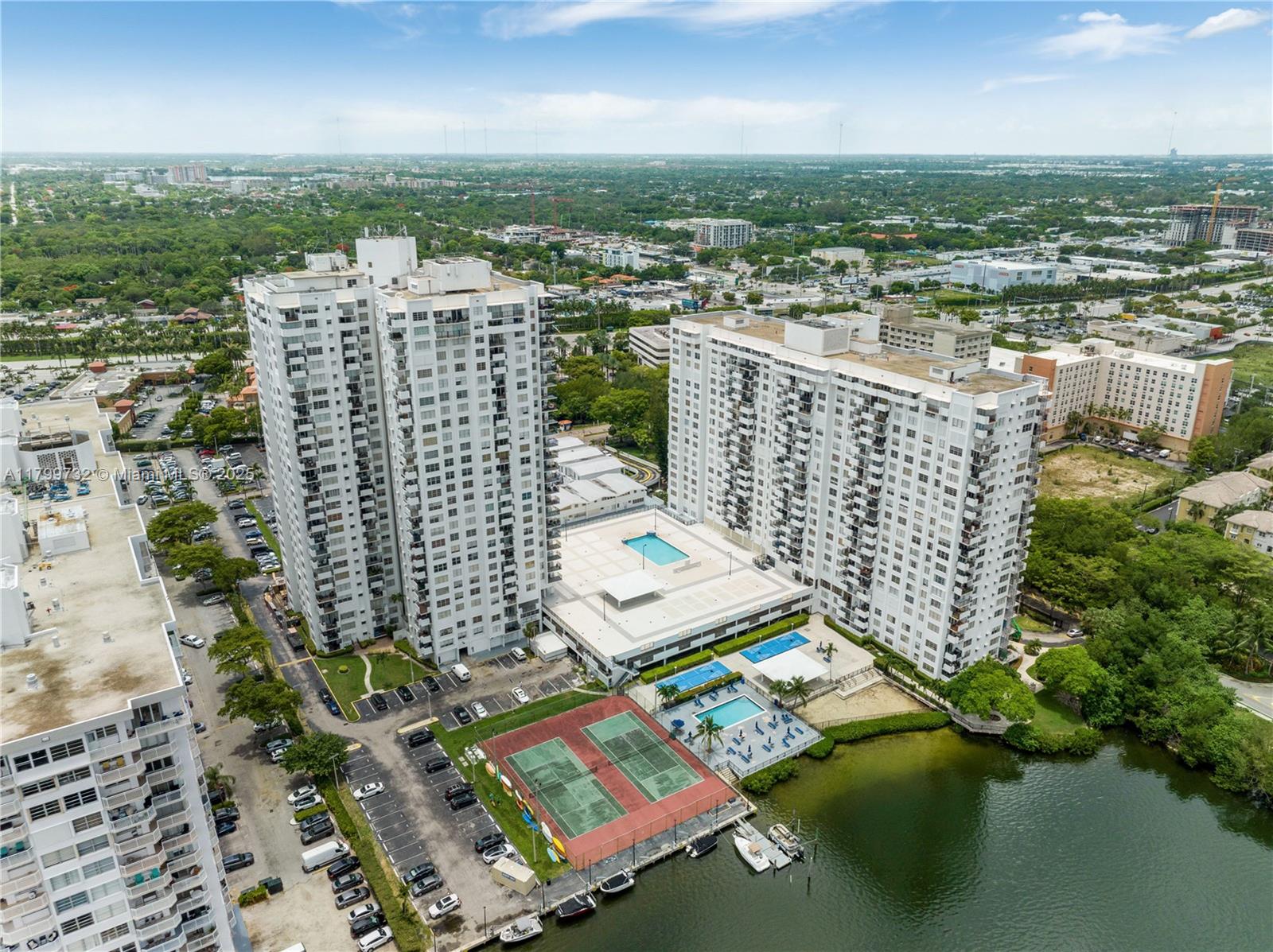 COMMODORE PLAZA CONDO - Residential