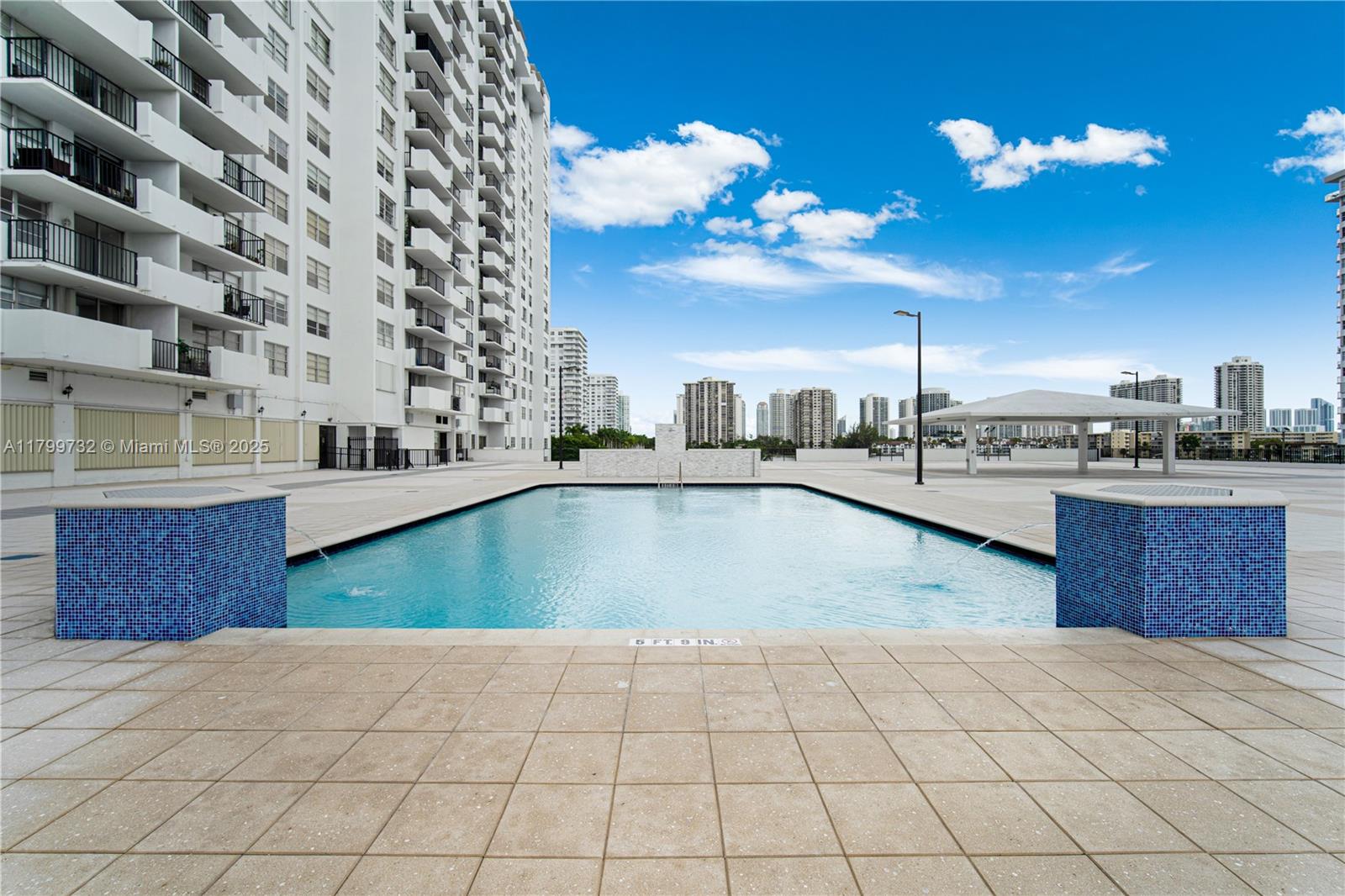 COMMODORE PLAZA CONDO - Residential