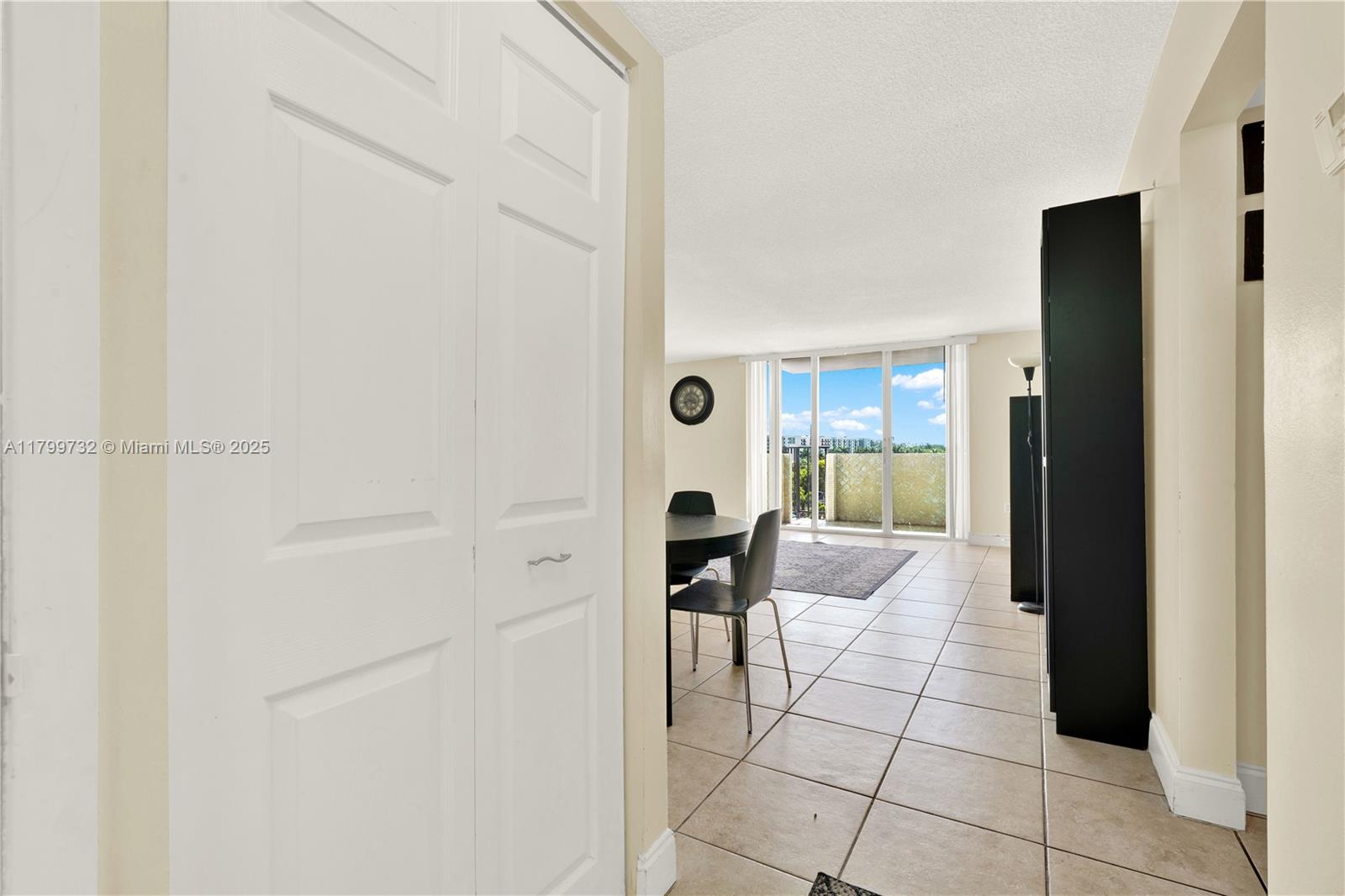 COMMODORE PLAZA CONDO - Residential