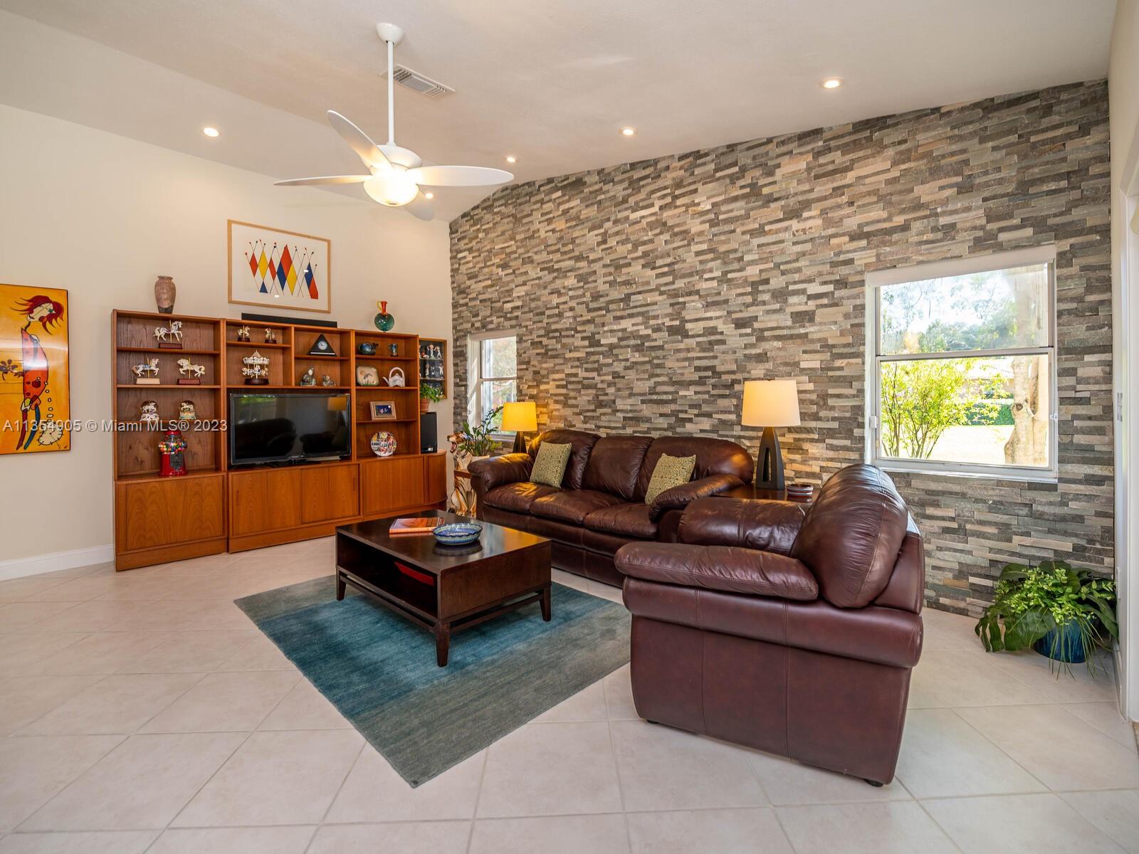 SHENANDOAH SECTION THREE - Residential