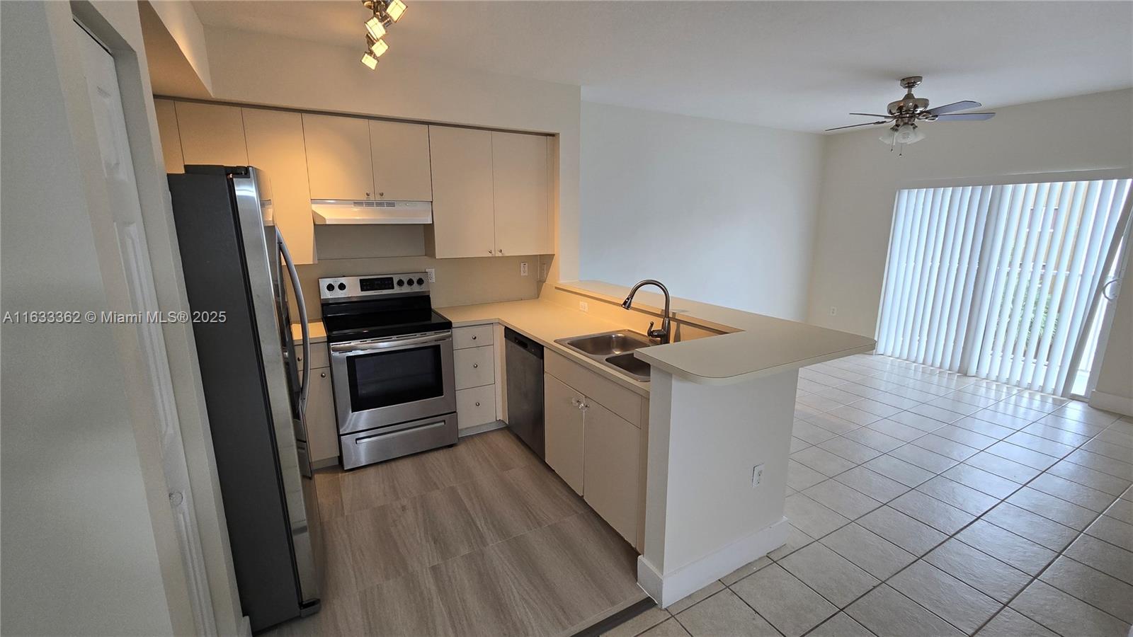 PARADISE POINTE CONDO - Residential