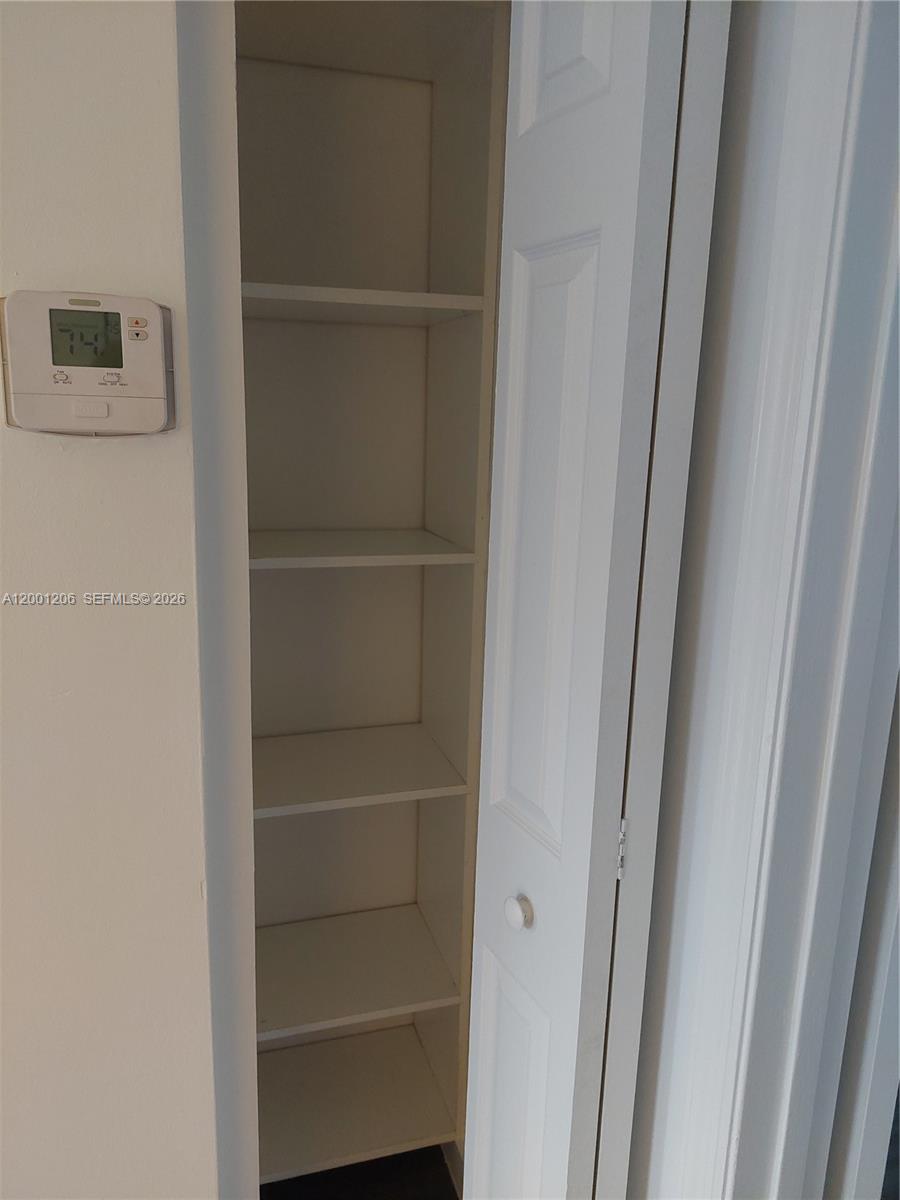 TOWNHOMES OF MONTEREY - Residential Lease