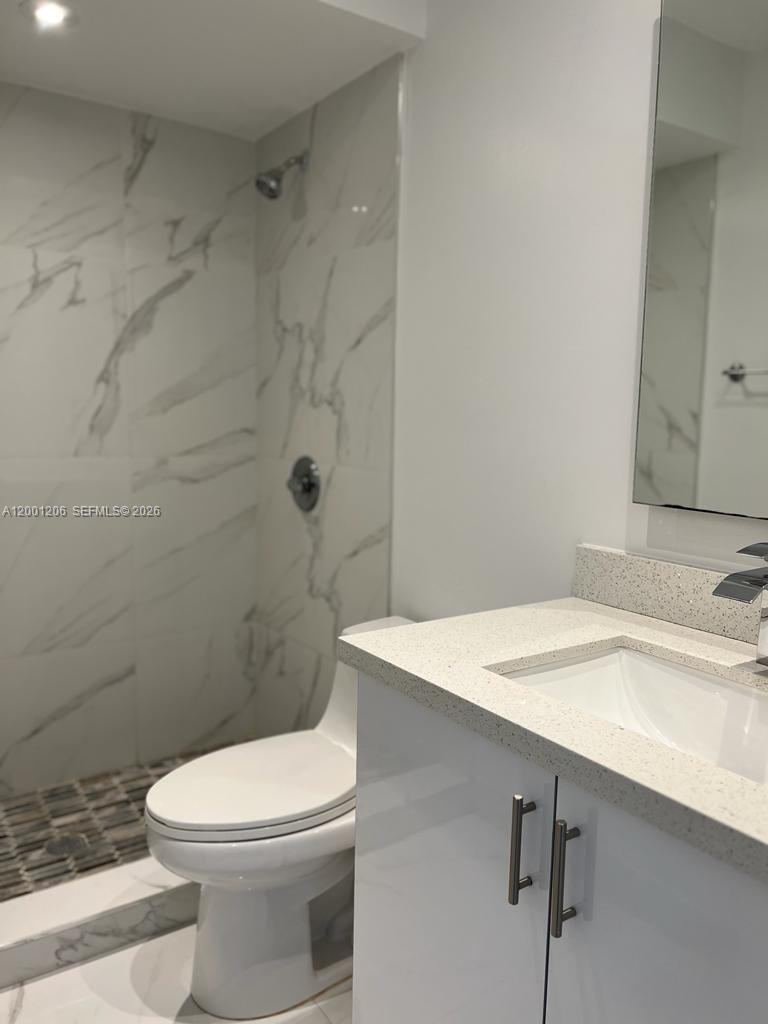 TOWNHOMES OF MONTEREY - Residential Lease