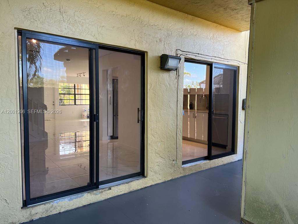 TOWNHOMES OF MONTEREY - Residential Lease