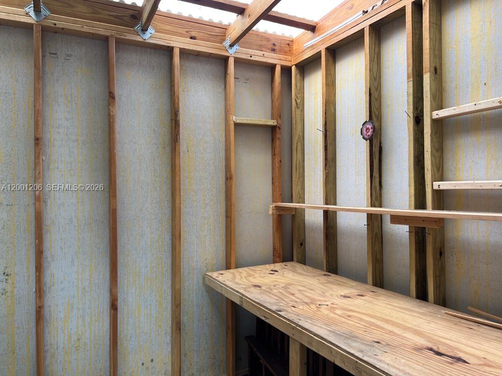 TOWNHOMES OF MONTEREY - Residential Lease