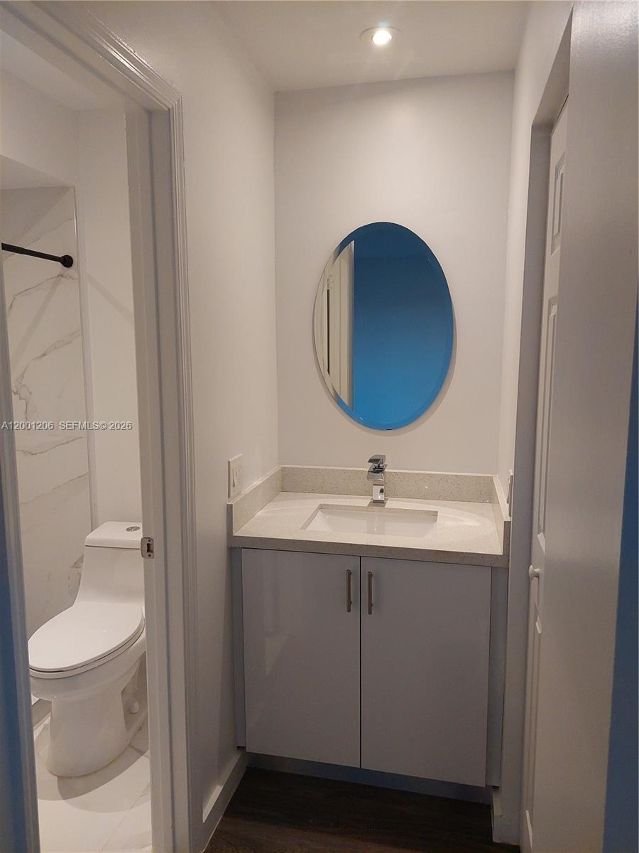 TOWNHOMES OF MONTEREY - Residential Lease