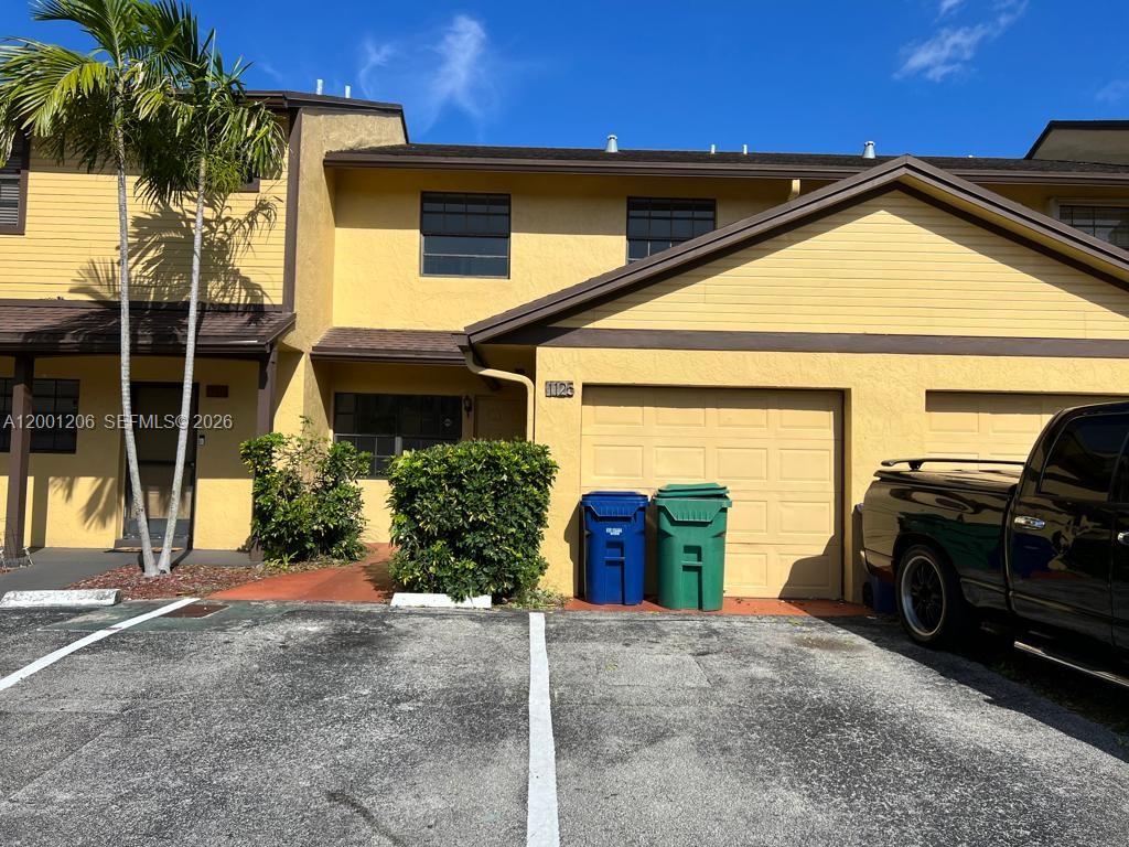 TOWNHOMES OF MONTEREY - Residential Lease