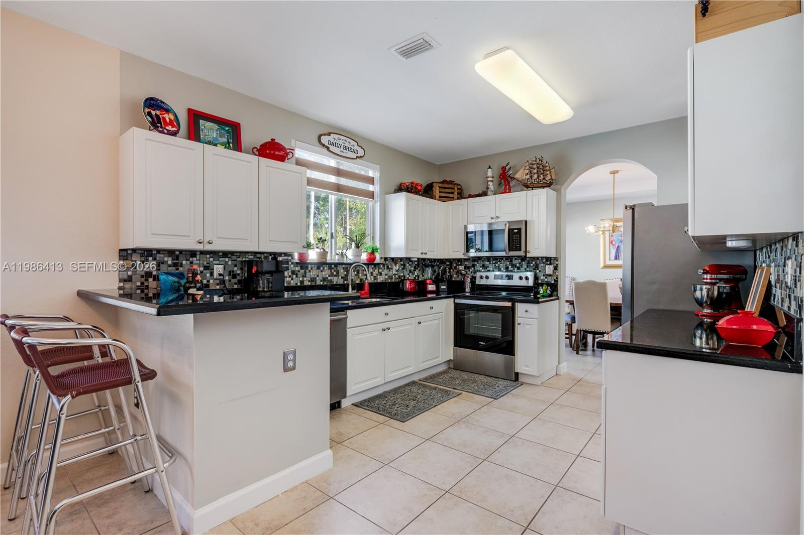 FLORIDIAN BAY ESTATES - Residential Lease