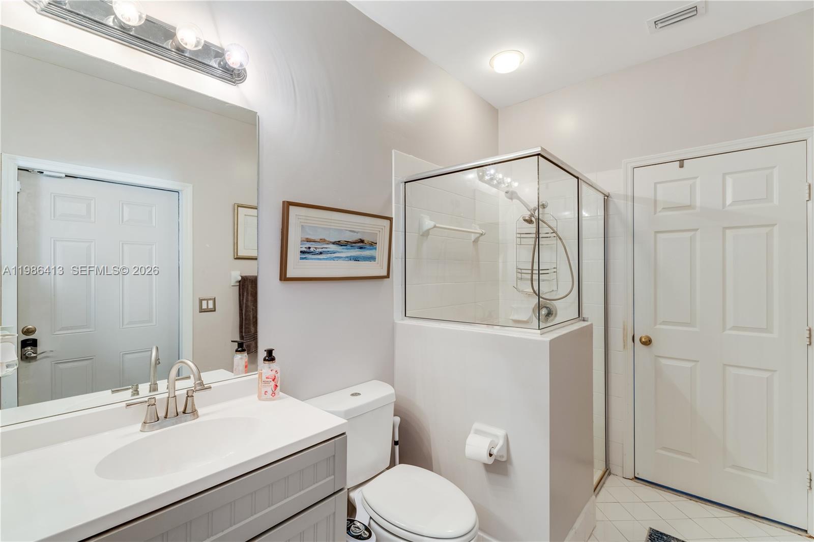 FLORIDIAN BAY ESTATES - Residential Lease