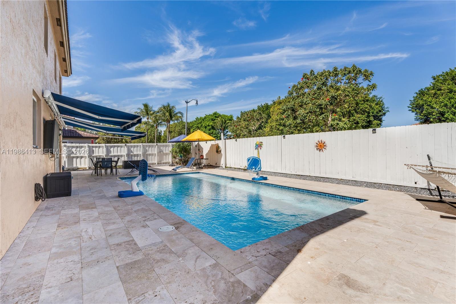 FLORIDIAN BAY ESTATES - Residential Lease