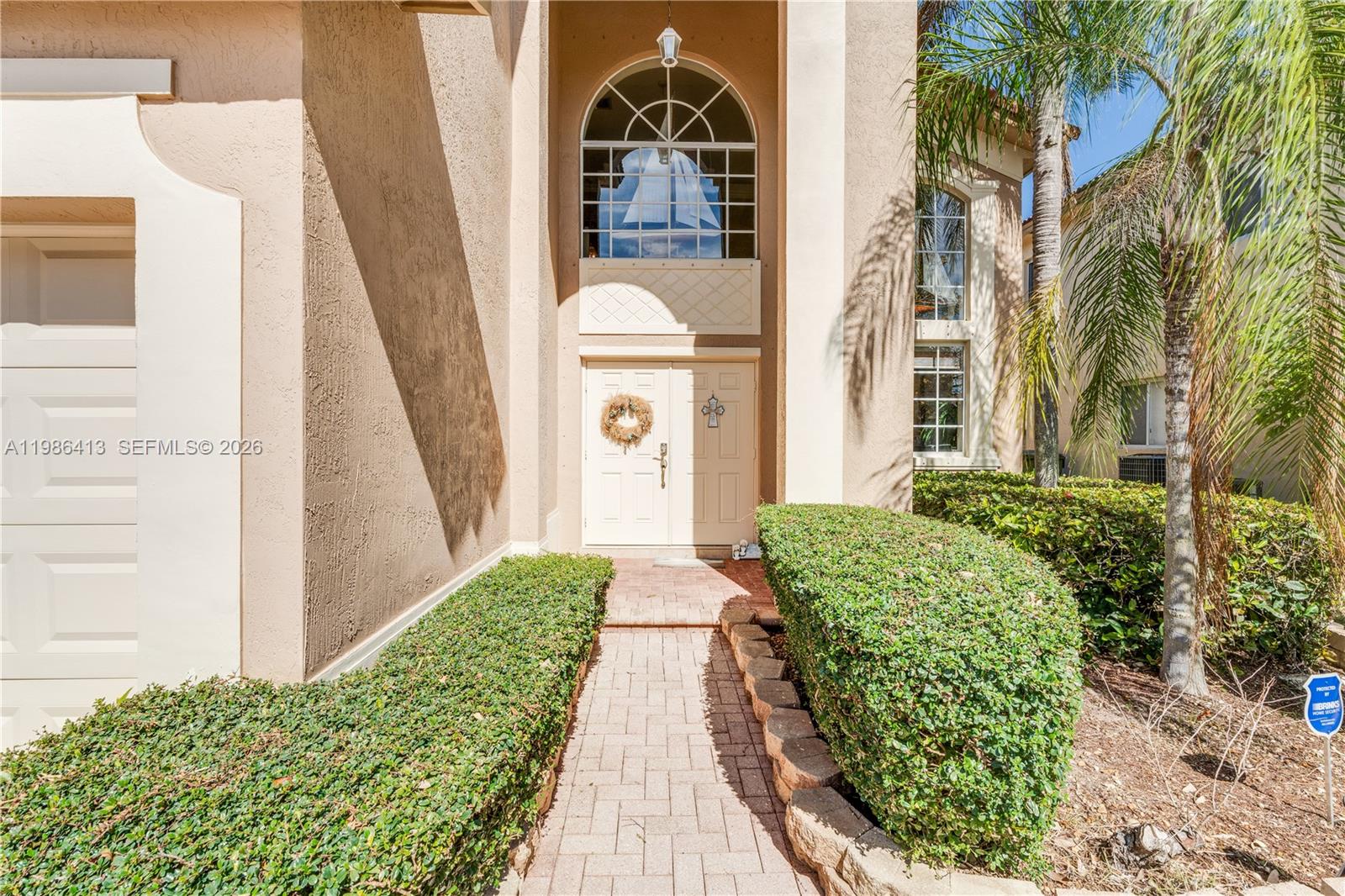 FLORIDIAN BAY ESTATES - Residential Lease