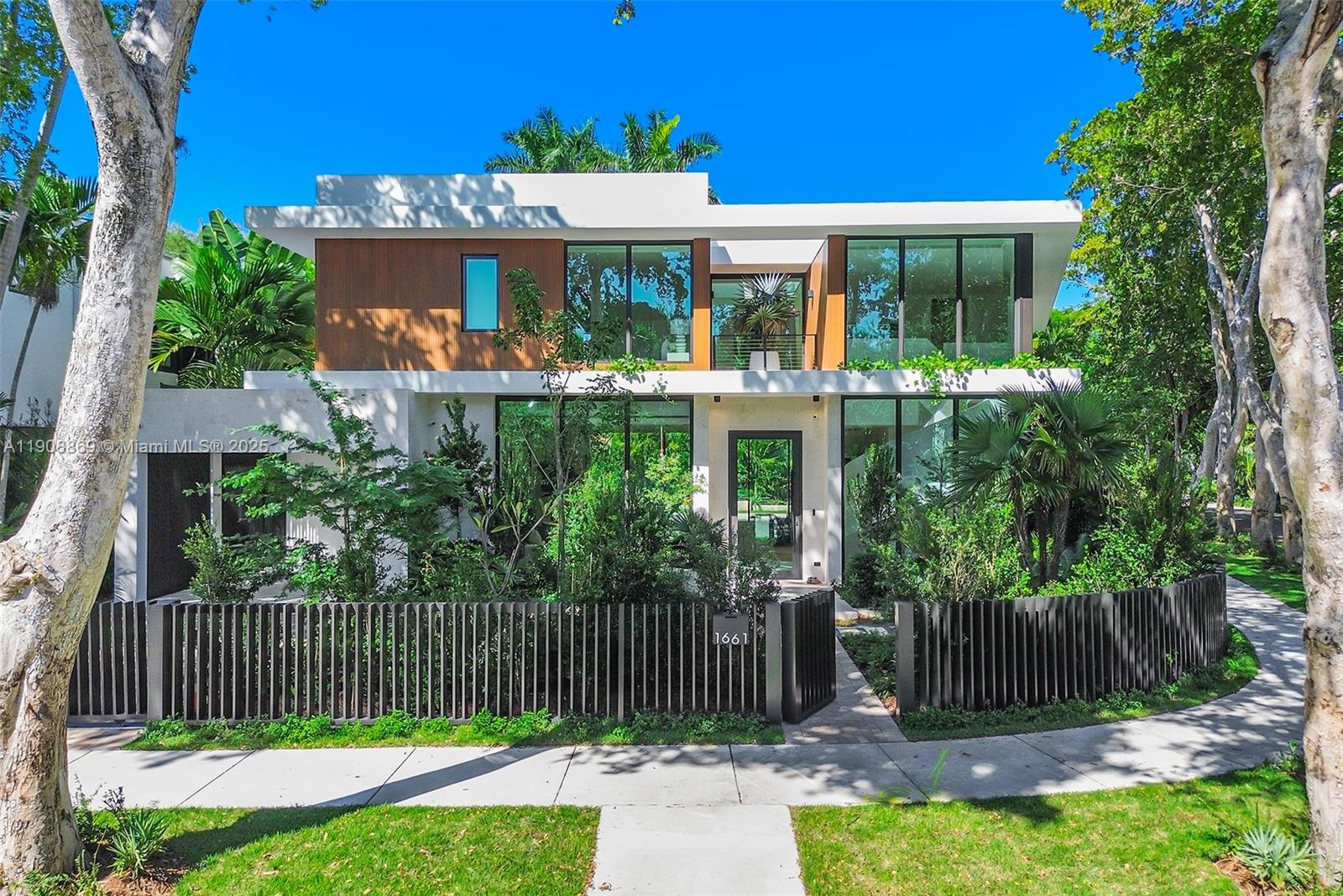 NATOMA MANORS RE SUB - Residential