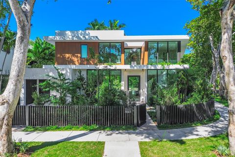 1661 Onaway Dr Miami FL 33133