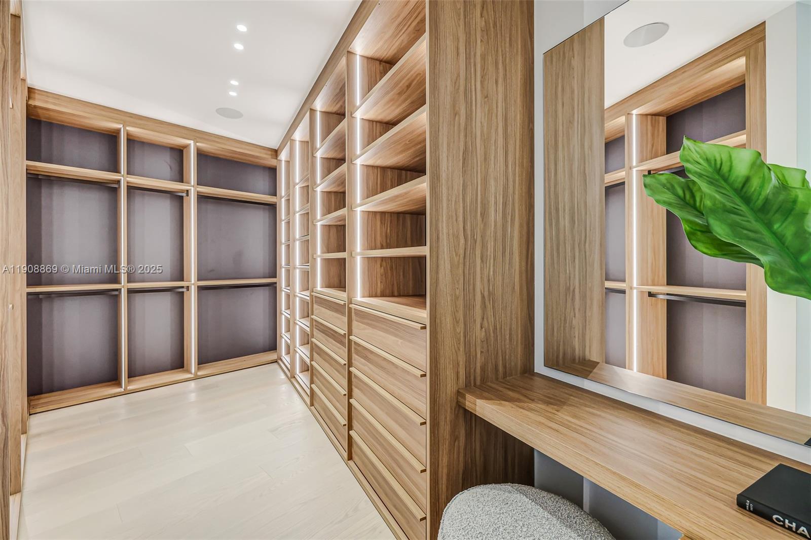 NATOMA MANORS RE SUB - Residential