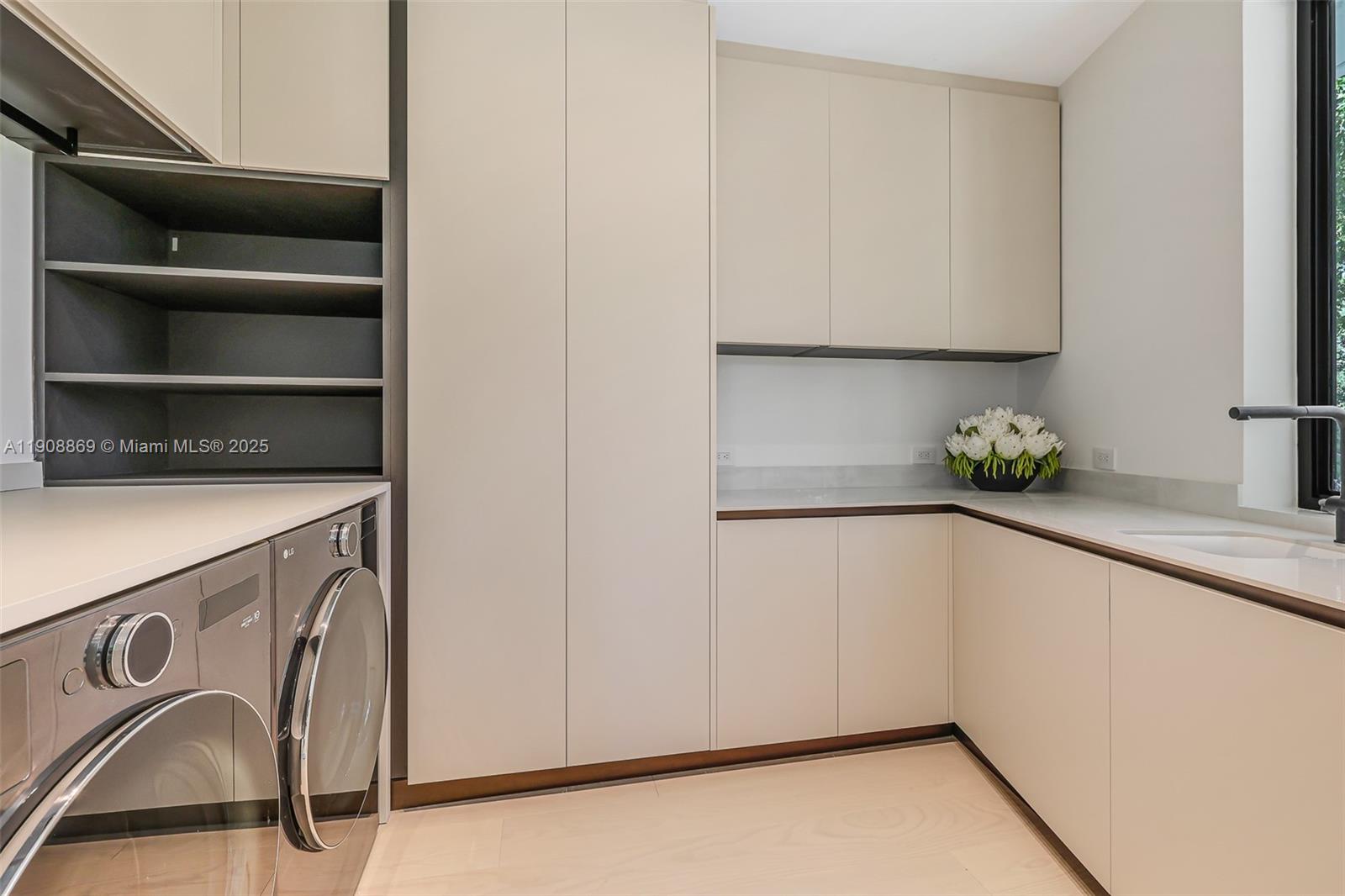 NATOMA MANORS RE SUB - Residential