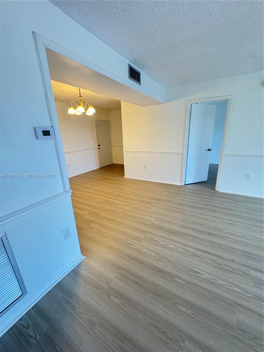 MANORS OF INVERRARY I-5 - Residential Lease