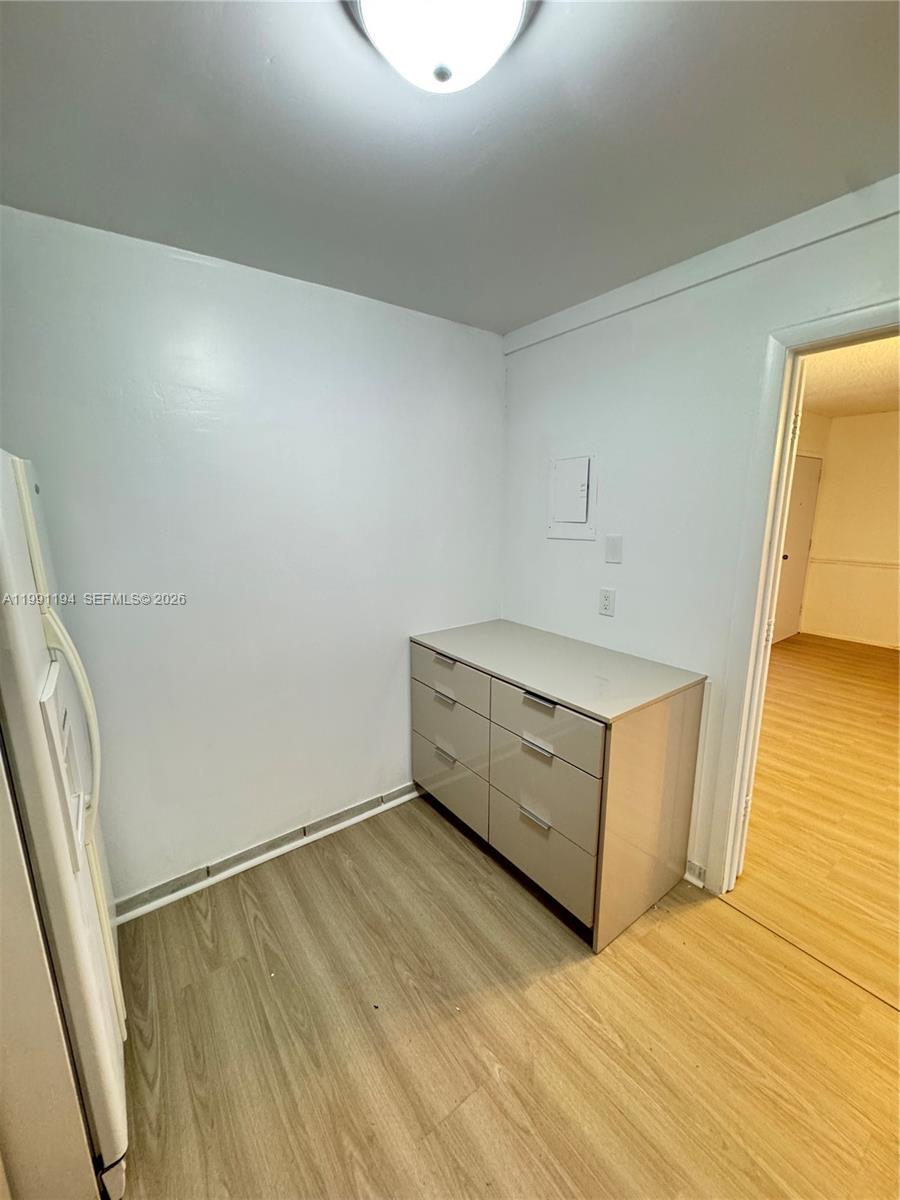 MANORS OF INVERRARY I-5 - Residential Lease