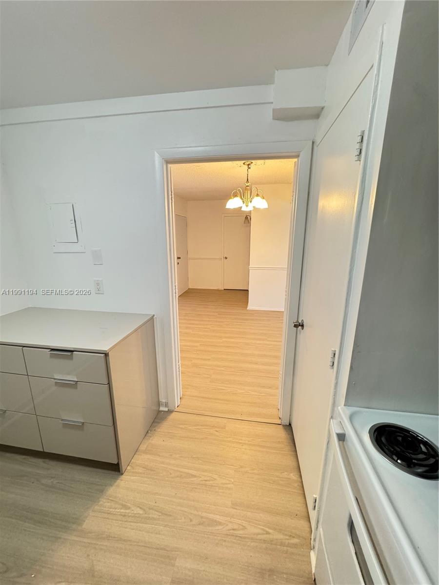 MANORS OF INVERRARY I-5 - Residential Lease