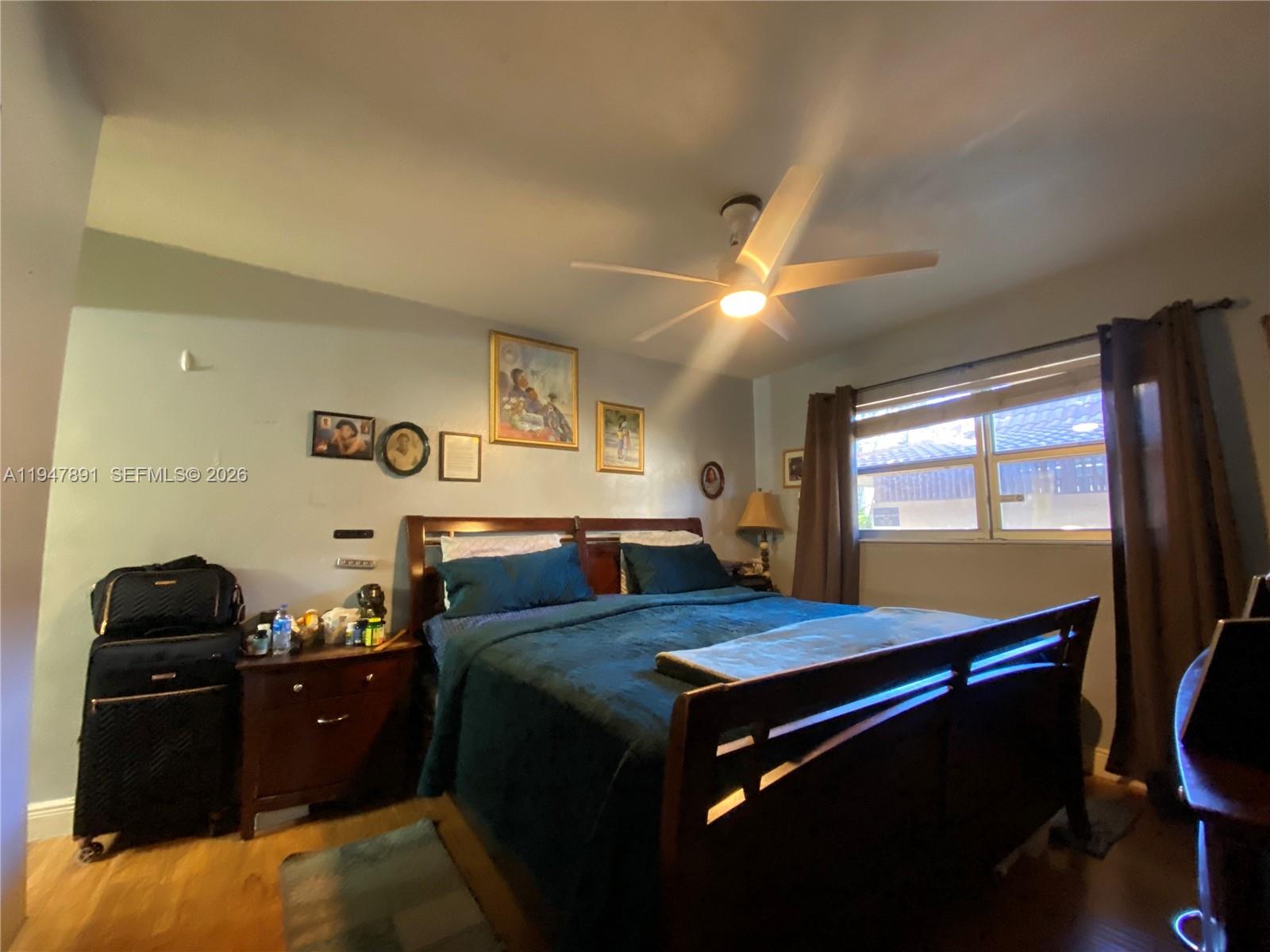 LAKESIDE CONDO AT LAUDERD - Residential