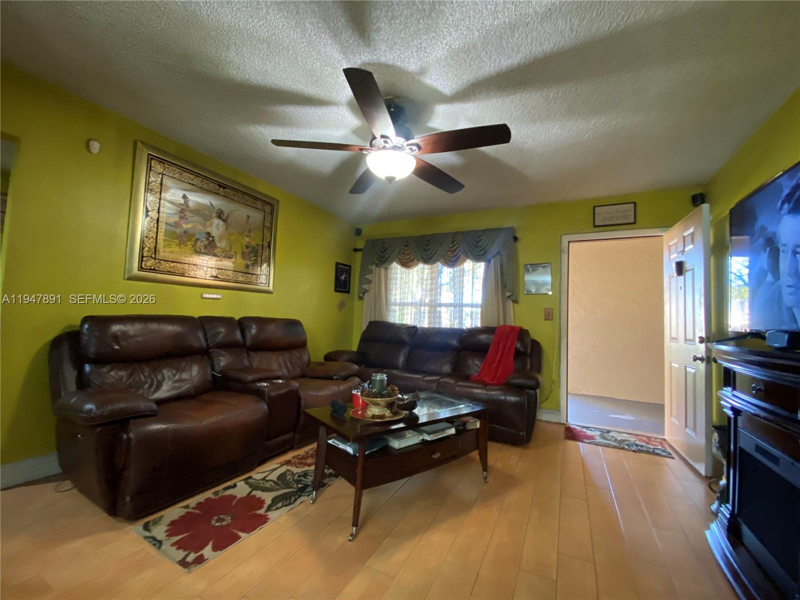 LAKESIDE CONDO AT LAUDERD - Residential