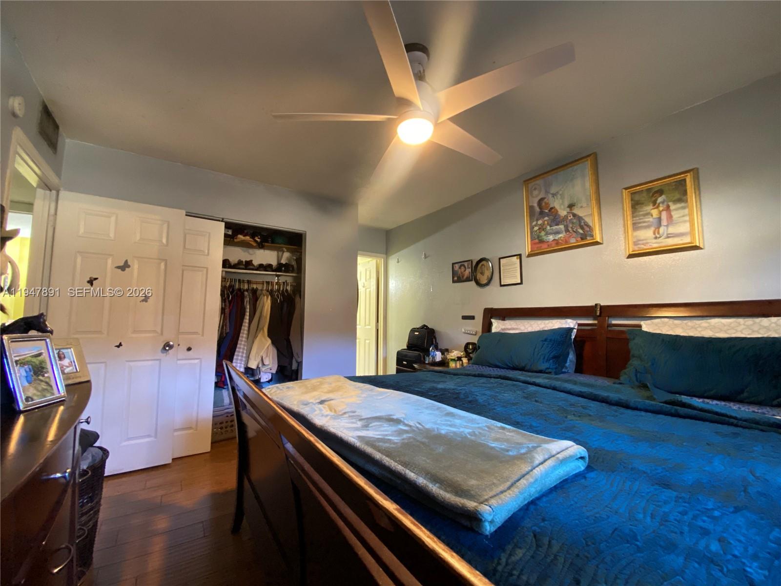 LAKESIDE CONDO AT LAUDERD - Residential