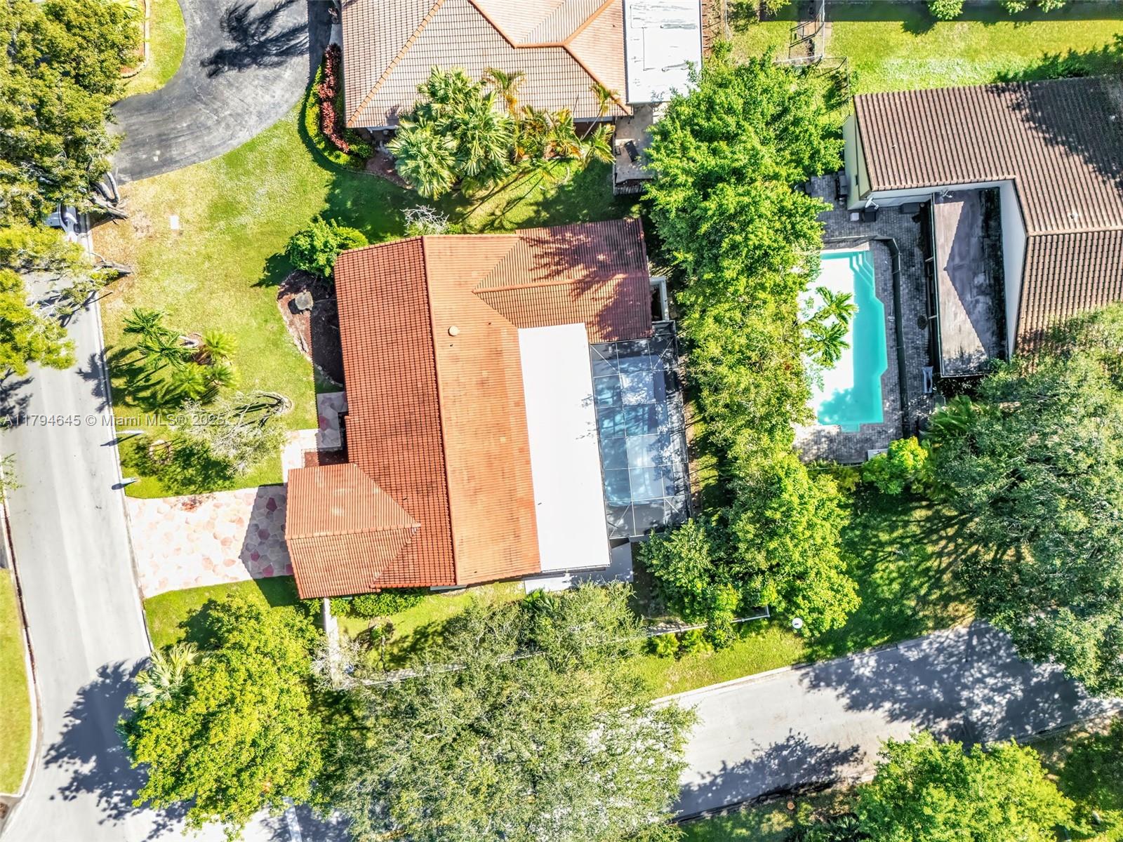 MAPLEWOOD - Residential